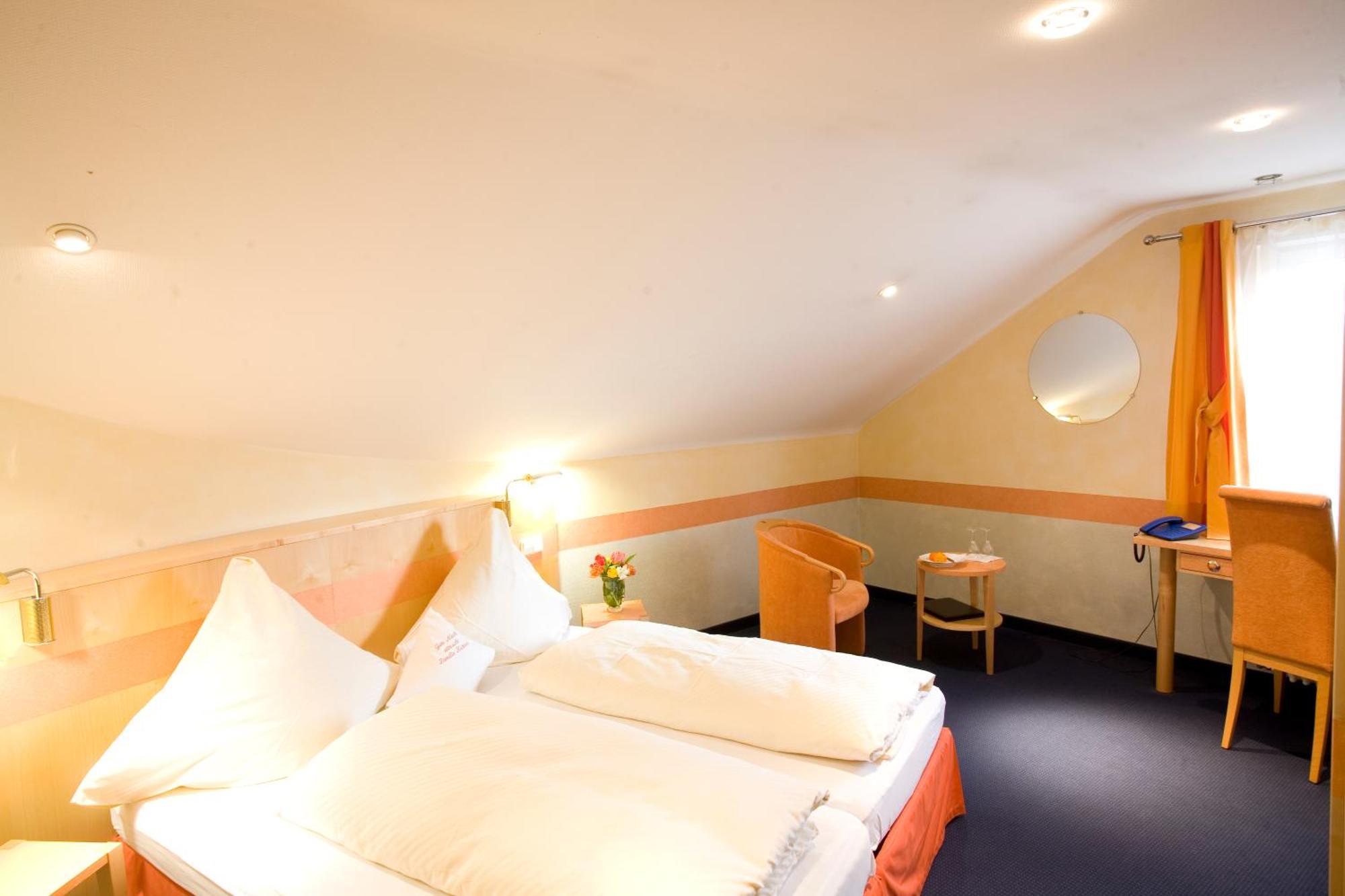 Hotel-Restaurant Steuermann Karlsruhe Eksteriør billede